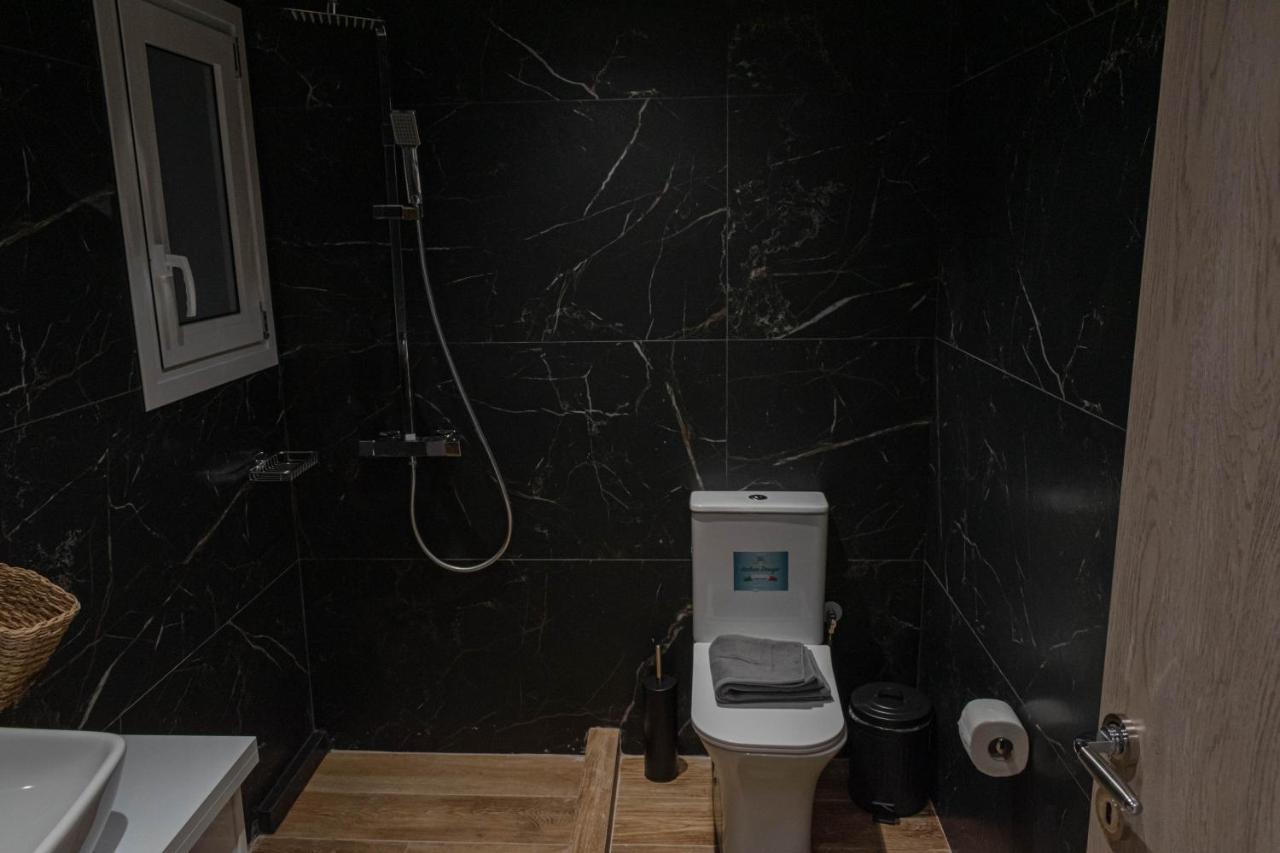 Athens Jacuzzi Apartment ภายนอก รูปภาพ