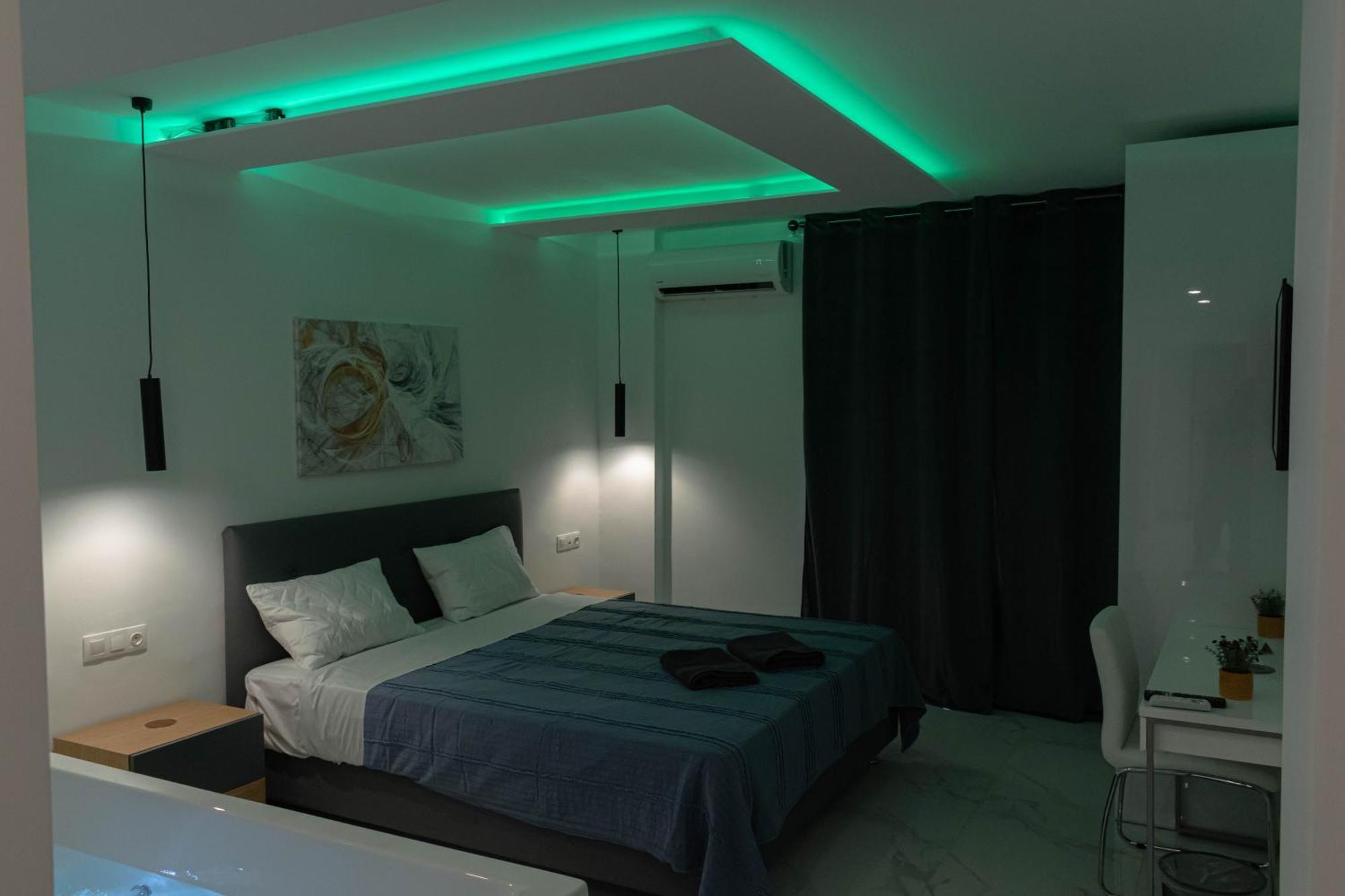 Athens Jacuzzi Apartment ภายนอก รูปภาพ